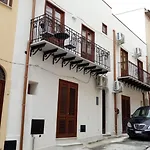 Casa Leonardo E Romeo