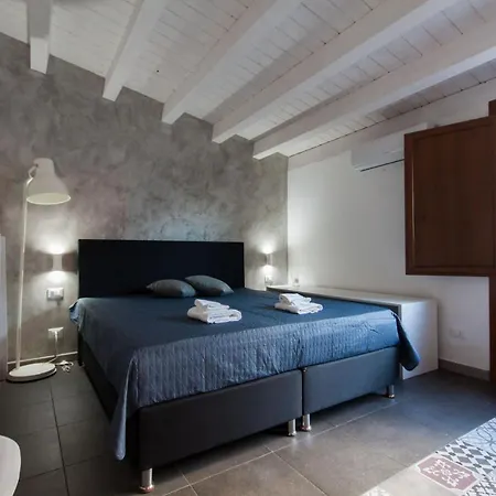 アパート Casa Leonardo E Romeo *