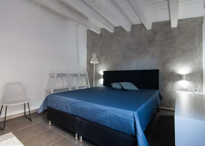 Casa Leonardo E Romeo דירה